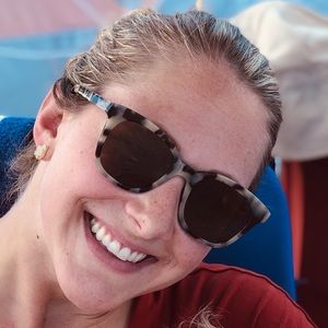 Meet your Posher, Claire